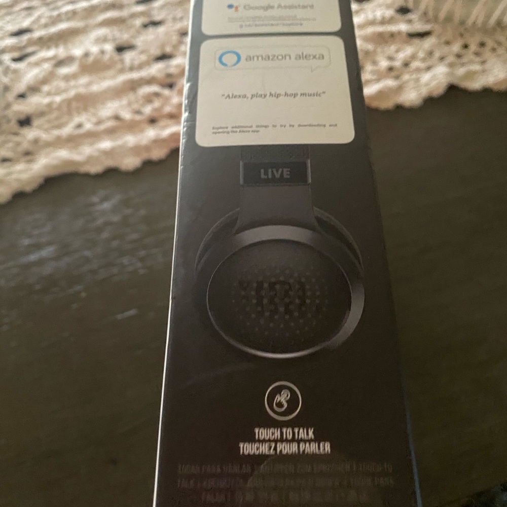 JNL Live 400bt Headset - Picture 5 of 6